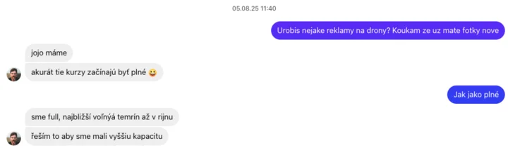 Zpráva od klienta: kurzy začínají být plné, nejbližší volný termín až v říjnu, řeší navýšení kapacity